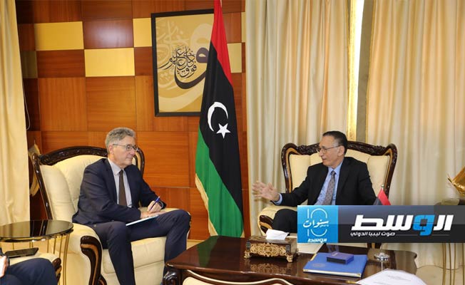 وزير الاقتصاد والتجارة محمد الحويج يلتقي سفير ألمانيا لدى ليبيا ميخائيل أونماخت، الأربعاء 27 مارس 2024 (صفحة الوزارة على فيسبوك)