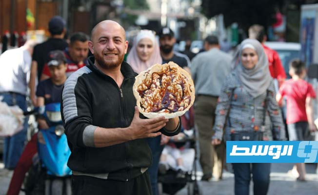 «الناعم».. حلوى رمضانية سورية تصمد في وجه الغلاء