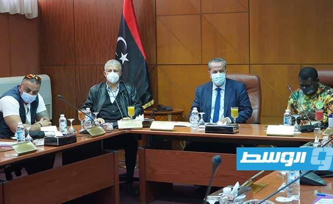 وفد «كاف» يغادر ليبيا