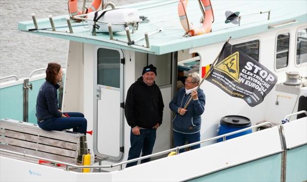 صيادون أوروبيون يحتجون على الصيد الكهربائي