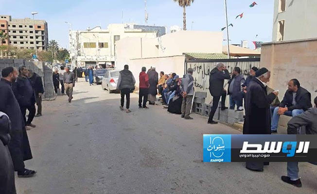 تظاهرة لملاك المحافظ الاستثمارية في طرابلس (فيديو وصور)