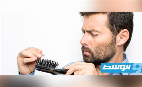 بالفيديو: الأسباب الأكثر شيوعًا لسقوط الشعر