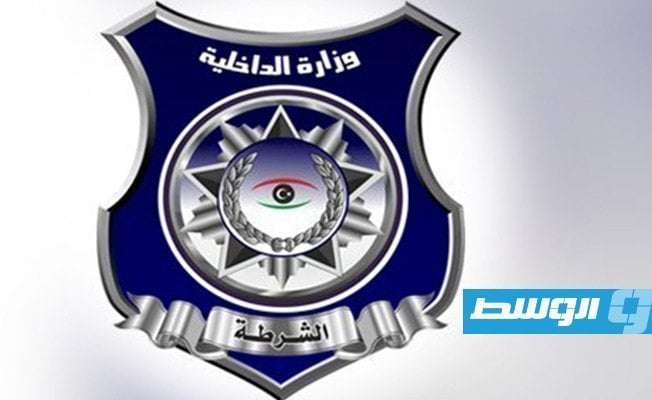 ضبط متهمين بارتكاب جرائم سرقة سيارات ومبالغ مالية جنوب طرابلس
