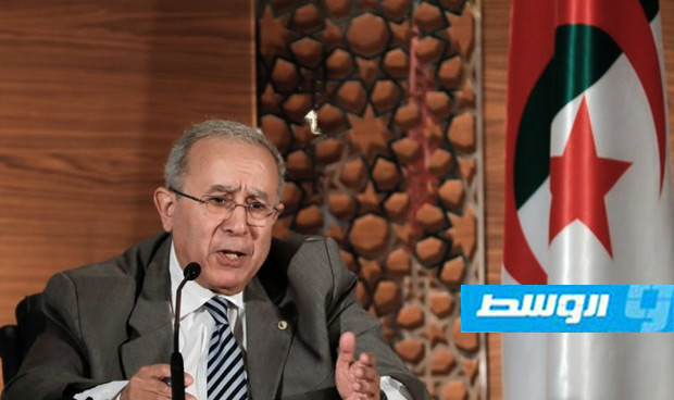 لعمامرة يلتقي غسان سلامة قبيل اجتماعين بقمة تونس حول ليبيا
