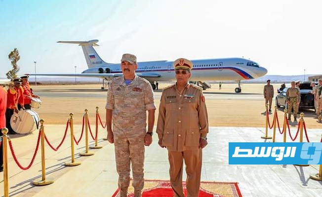 استقبال الوفد العسكري الروسي بمطار بنينا في بنغازي، الثلاثاء 22 أغسطس 2023. (شعبة الإعلام الحربي)