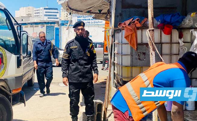 «الردع»: إزالة تعديات على الأرصفة في طرابلس