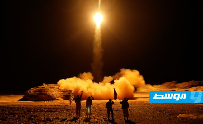 الحوثيون يستهدفون الرياض بصاروخين