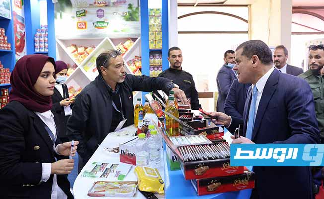 جولة الدبيبة بمعرض ليبيا للغذاء في طرابلس، الأحد 13 مارس 2022. (حكومة الوحدة الوطنية)