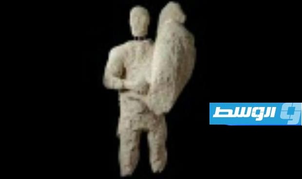 علماء يعثرون على تمثالي ملاكمين من العصر الحديدي
