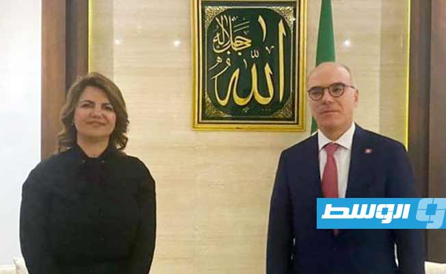 لقاء المنقوش مع وزير خارجية تونس نبيل عمار بالقاهرة، الأربعاء 8 مارس 2023. (وزارة الخارجية الليبية)