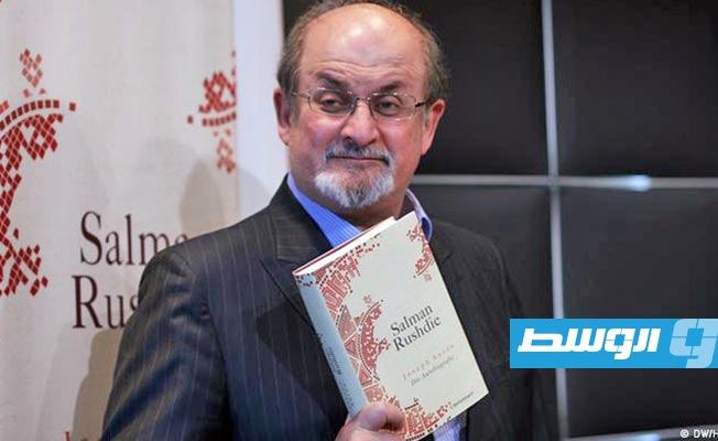 منفذ الهجوم على سلمان رشدي يدفع مجددا ببراءته من «محاولة القتل»
