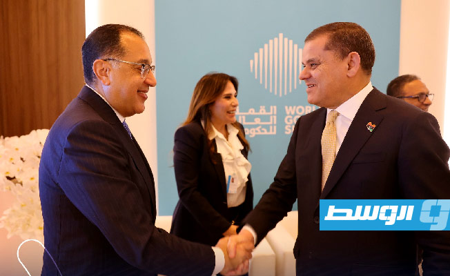 لقاء الدبيبة مع رئيس الوزراء المصري على هامش القمة، 12 فبراير 2024. (حكومتنا)