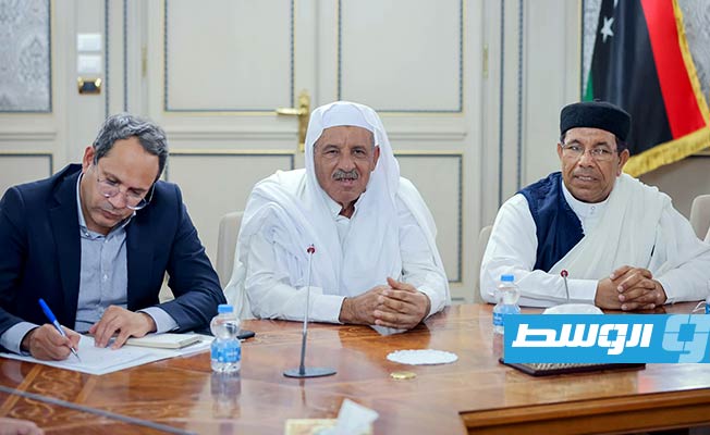 رئيس حكومة الوحدة الوطنية الموقتة عبدالحميد الدبيبة يستقبل وفدًا من الشويرف (صفحة الحكومة على فيسبوك)