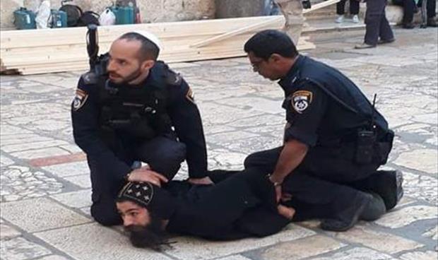 الشرطة الإسرائيلية تفرق اعتصاماً لرهبان أقباط أمام كنيسة القيامة