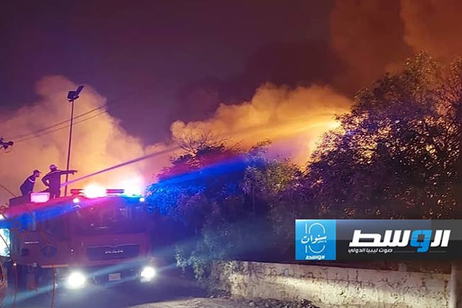 ألسنة لهب مشتعلة جراء حريق هائل بمخازن شركة الكهرباء في الكريمية، 10 مارس 2024. (هيئة السلامة الوطنية)