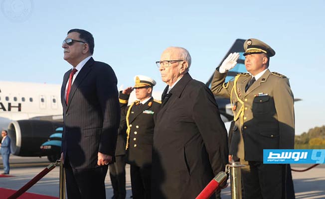 السبسي في افتتاح القمة العربية: «أمن ليبيا من أمن تونس»