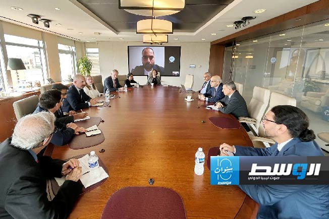 محافظ مصرف ليبيا المركزي الصديق الكبير خلال لقائه جمعية رجال الأعمال الأميركية الليبية، 16 أبريل 2024. (صفحة المصرف على فيسبوك)