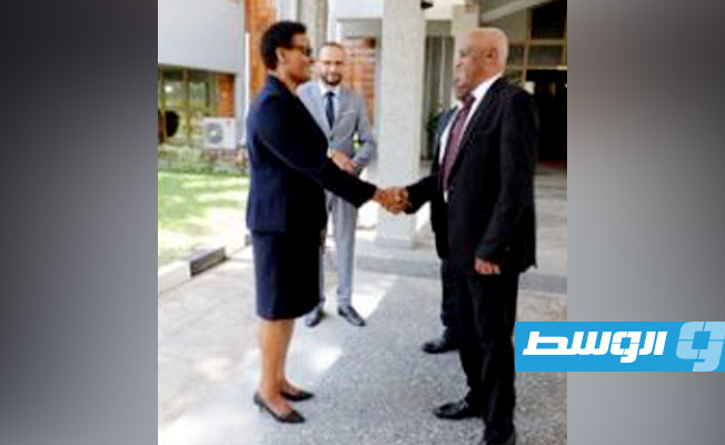 السفير الليبي يبحث سبل الاستفادة من التجربة الرواندية في بناء الاستقرار والوحدة الوطنية