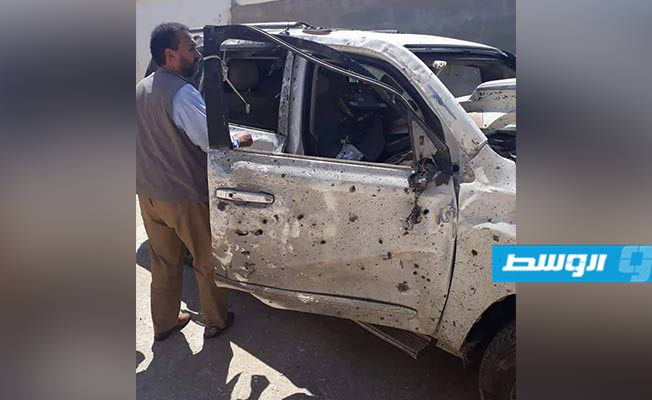 آثار الهجوم بسيارة مفخخة في سيدي خليفة شرق بنغازي. (الإنترنت)