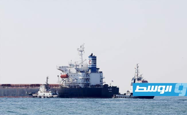 سفينة مساعدات غذائية تغادر أوكرانيا متجهة إلى اليمن