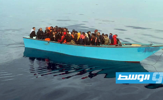 «الإنقاذ الدولية» تحذر من «الأسوأ القادم» عبر قوارب الهجرة من ليبيا خلال الصيف
