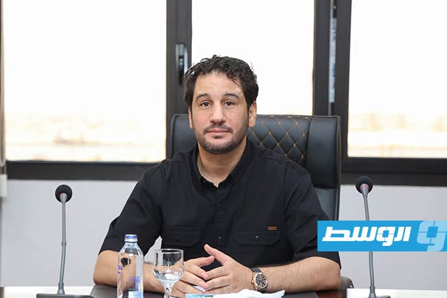 Douma Holds a Meeting with a Number of Experts to Review and Evaluate Financial and Tax Laws