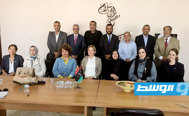 السفيرة البريطانية: بنغازي موطن منظمات المجتمع المدني النابضة بالحيوية