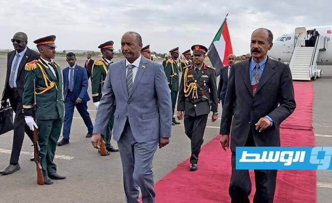 البرهان يصل إلى العاصمة الإريترية وسط مساعٍ لإنهاء الحرب الدائرة في السودان