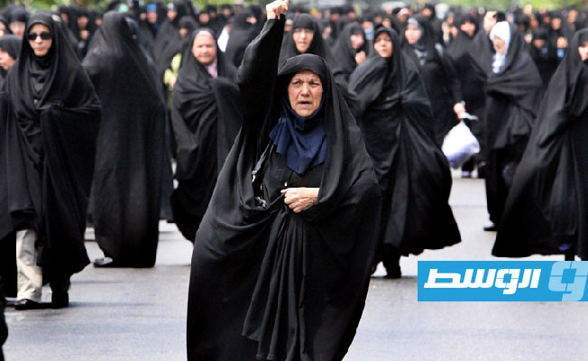 البرلمان الإيراني يشدد العقوبة على النساء اللواتي ينتهكن قواعد اللباس
