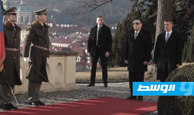 السراج مع رئيس وزراء جمهورية التشيك أندريه باببيش.(الإنترنت)