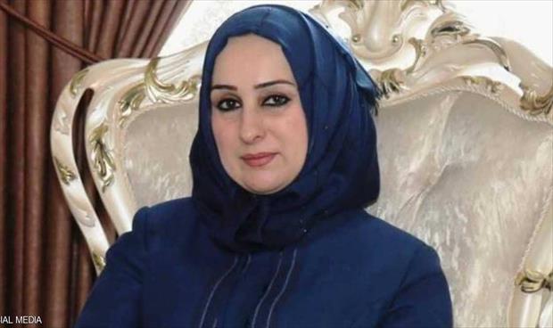 وزيرة عراقية تستقيل بعد ظهور شقيقها في شريطين دعائيين لـ«داعش»