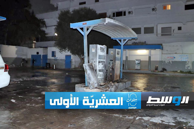 محطة وقود بن عاشور في طرابلس بعد السيطرة على حريق سيارة، الإثنين 19 فبراير 2024 (مديرية أمن طرابلس)