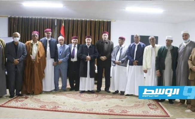 عقيلة صالح يلتقي أعيان وحكماء ومشايخ قبائل الحرابي ببنغازي