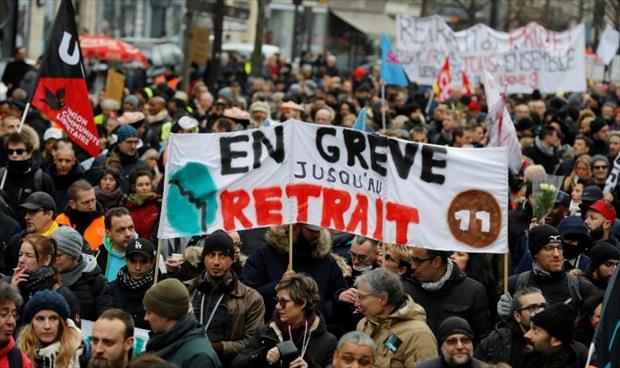 آلاف المتظاهرين بباريس ضد إصلاح أنظمة التقاعد