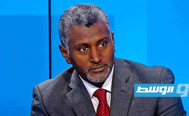 حماد يُسمي عيسى عبدالمجيد منصور وزيرًا مفوضًا بالشؤون الأفريقية