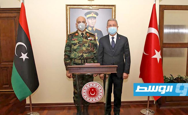 آكار يستقبل الحداد بمقر وزارة الدفاع التركية في أنقرة