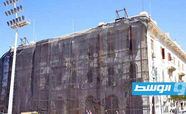 بالصور: تطوير المباني المطلّة على ميدان الشهداء والمدرسة البحرية