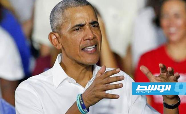 ليبيا في مذكراته.. أوباما «انزعج» من توريط دولتين له.. وبايدن وصف خوض الحرب بـ«الجنون»
