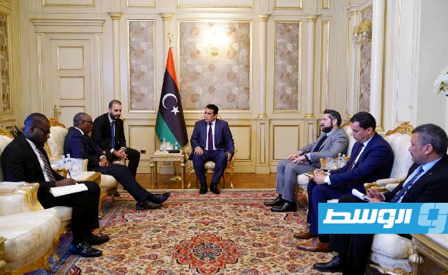 المنفي يلتقي السفير الغاني لمناسبة انتهاء مهامه في ليبيا