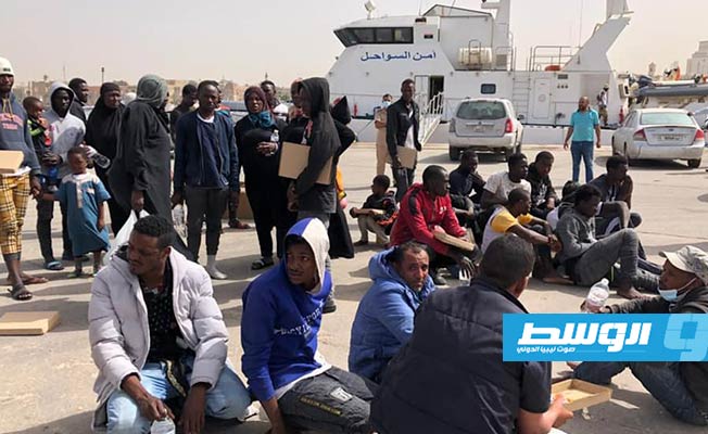وزارة الداخلية تعلن إنقاذ وضبط 33 مهاجرا بينهم نساء وأطفال