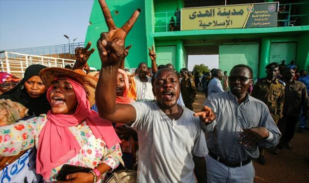 السودان يسقط أحكاما بالإعدام بحق 8 متمردين من دارفور من أجل بناء الثقة