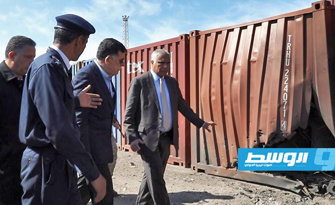 خلال تفقده ميناء طرابلس... السراج يؤكد استحالة إجراء مفاوضات سلام تحت وقع القصف