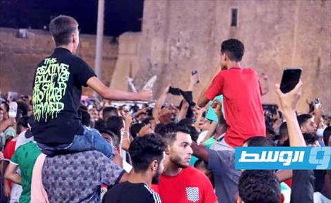 احتفال الجمهور في طرابلس بالفوز على أنغولا.