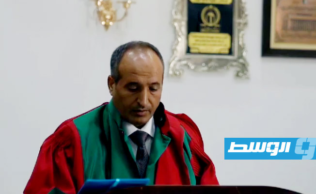 عبد الله بورزيزة مع عقيلة صالح عقب أدائه اليمين رئيسا للمحكمة العليا، 18 سبتمبر 2022. (فيسبوك)
