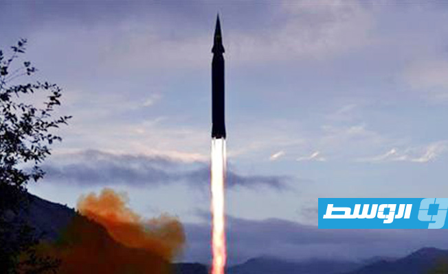 كوريا الشمالية تطلق صاروخا بالستيا