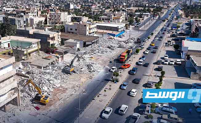 جانب من أعمال توسعة طريق 20 رمضان في طرابلس، الأربعاء 19 يوليو 2023 (حكومتنا)