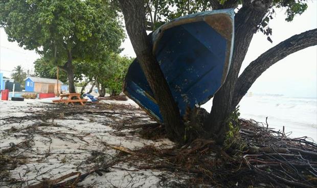 شاهد: «بيريل» يضرب منطقة الكاريبي ويصبح إعصارا من الفئة الخامسة