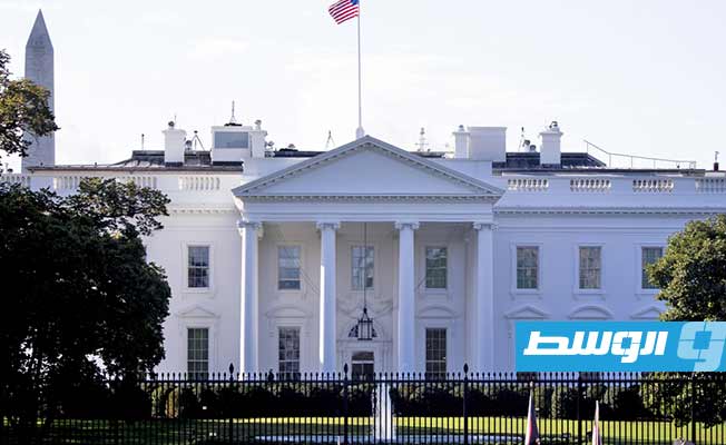 البيت الأبيض يمدد حالة الطوارئ بشأن ليبيا