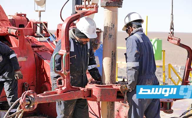 إنتاج النفط الليبي يتراجع.. وموقع الغاز مهدد