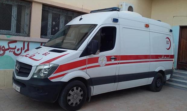 سيارة إسعاف تابعة للمستشفي الميداني. (بوابة الوسط)